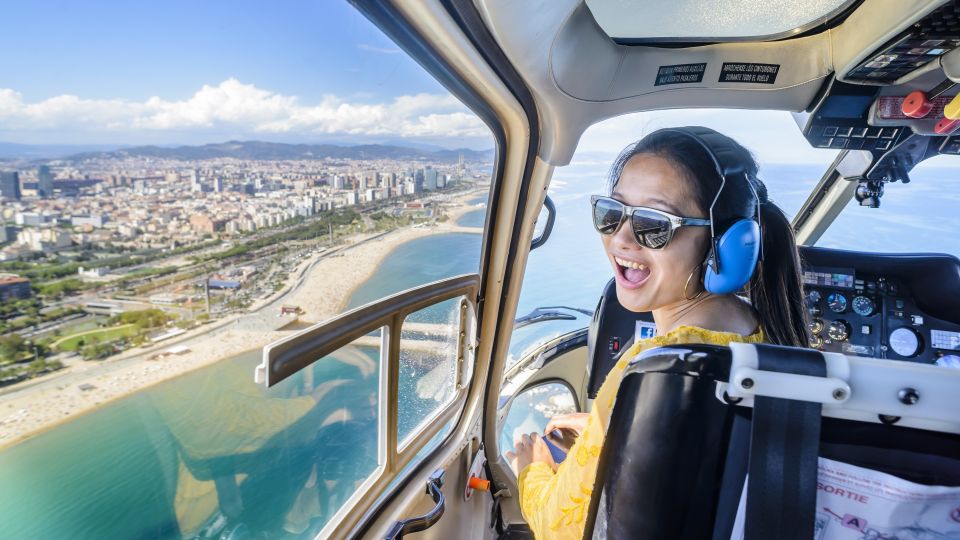 Barcelona: Helicopter, Walking, and Sailing 360º City Tour - Full Tour Description