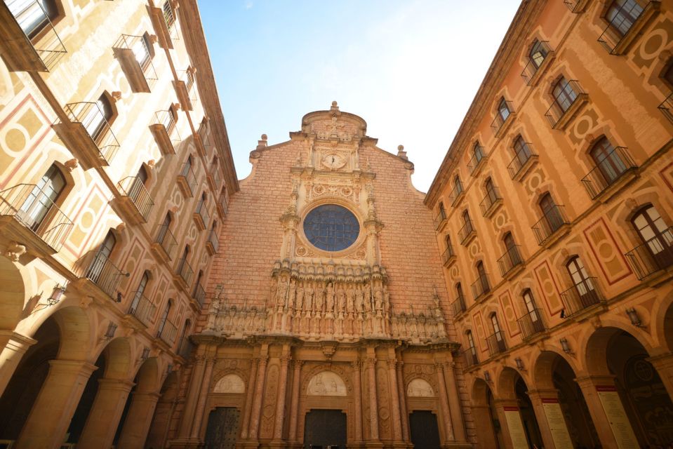 Barcelona: Montserrat & Sagrada Familia Guided Tour - Detailed Itinerary & Meeting Points
