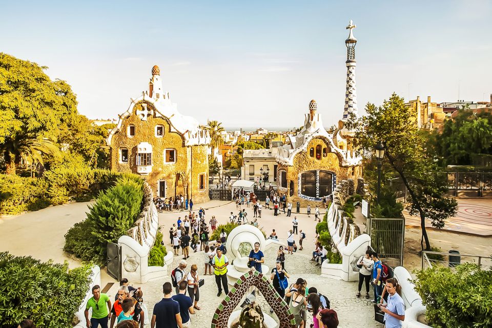 Barcelona: Park Güell Admission Ticket - Experience Highlights