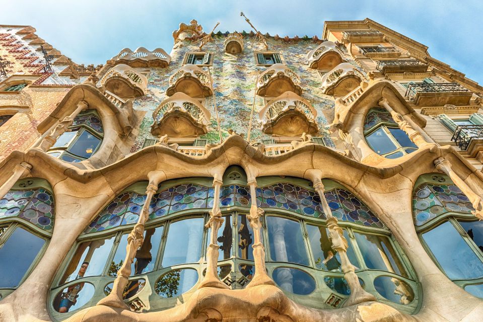 Barcelona: Private Architecture Tour With a Local Expert - Reservation and Payment Details
