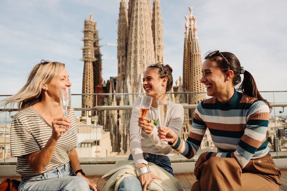 Barcelona: Sagrada Familia Evening Tour With Cava - Meeting Point and Product ID