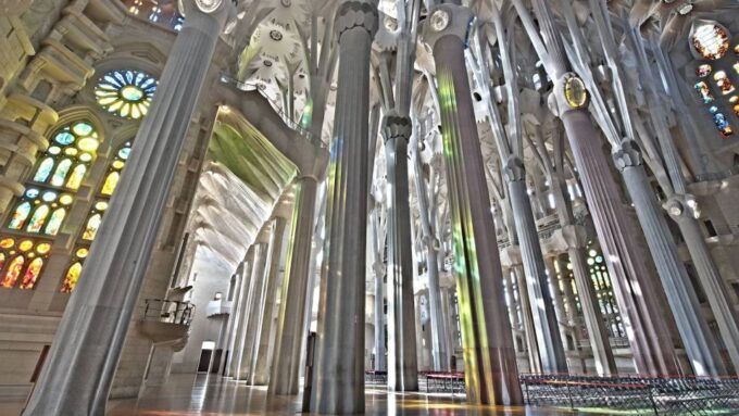 Barcelona: Sagrada Familia & Montserrat Full-Day With Pickup - Full Description