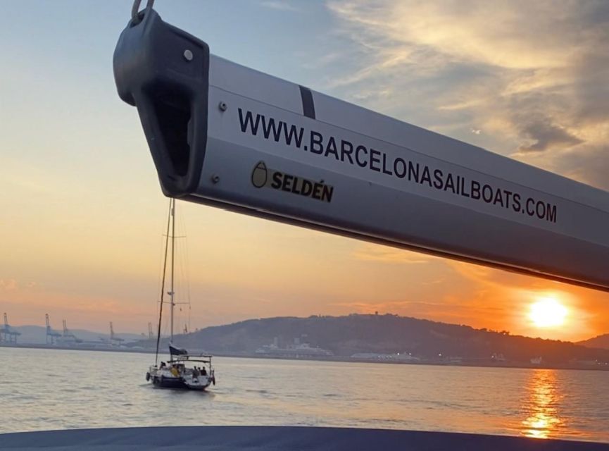 Barcelona: Sunset Boat Trip With Unlimited Cava Wine - Trip Highlights