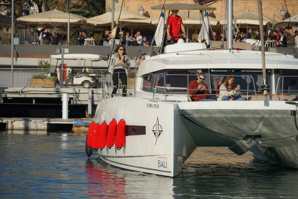 Barcelona: Sunset Catamaran Experience W/ Optional Dinner - Catamaran Features and Amenities