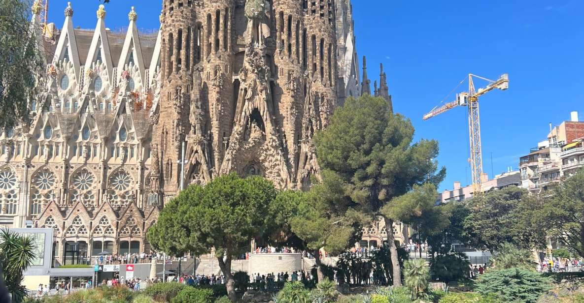 Barcelona - the Jewel of the Mediterranean. 4 Hours - Included in the Tour