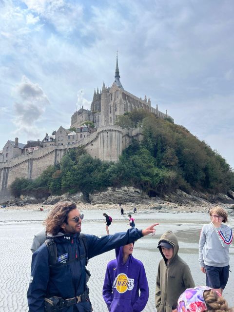 Bay of Mont Saint-Michel : See The Tide Coming Up ! - Crossing the Bay