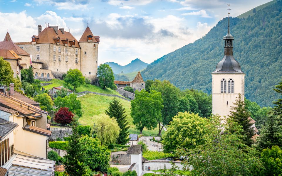 Bern: Gruyères Cheese and Cailler Chocolate Tasting Tour - Experience Highlights