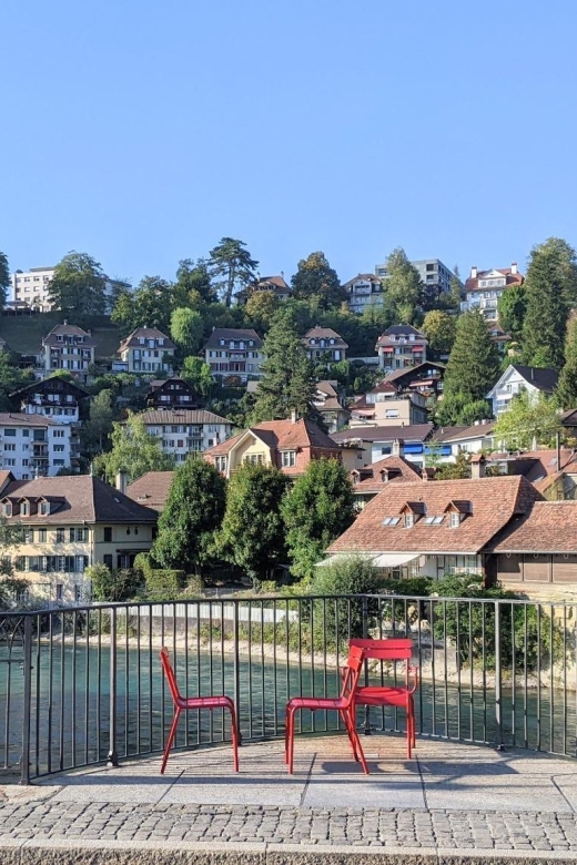 Bern: Highlights and Old Town Self-guided Walk - Interactive Tour Features