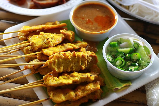 Biking Bangkok's Weekend Floating Markets - Cultural Immersion and Community Interactions