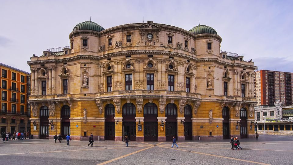 Bilbao: Classic & Modern Guided Walking Tour With Pintxos - Inclusions