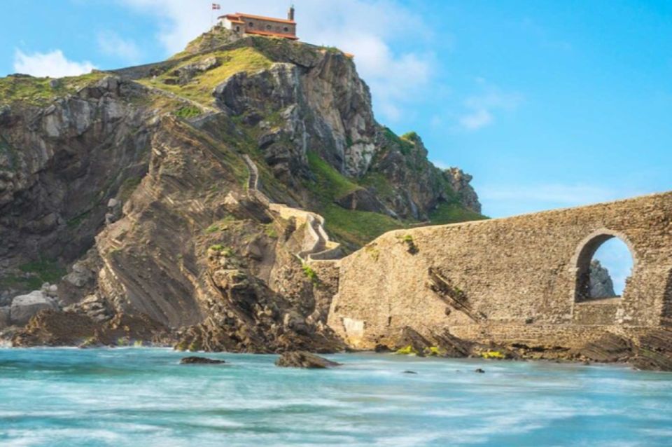 Bilbao: San Juan De Gaztelugatxe and Txakoli Wine Day Trip - Wine Tastings and Gastronomic Delights