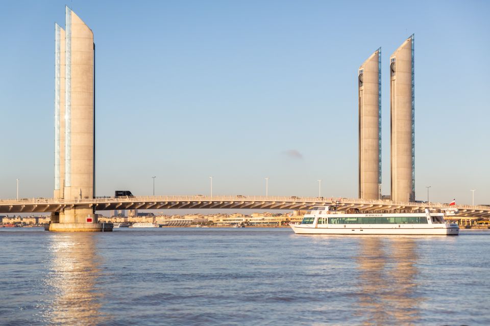 Bordeaux: City Sightseeing Cruise - Features and Experience