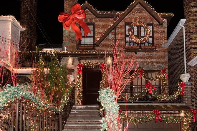 Brooklyn Half-Day Christmas Lights Tour From Manhattan  - New York City - Guide Commentary