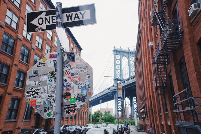 Brooklyn Heights, Brooklyn Bridge, and DUMBO Food Tour - Landmark Admiration