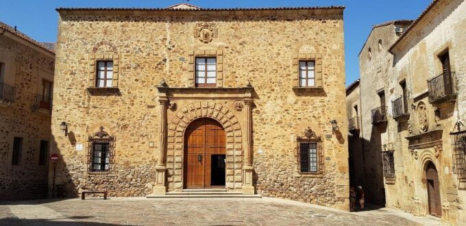 Cáceres - Private Historic Walking Tour - Meeting Point Information