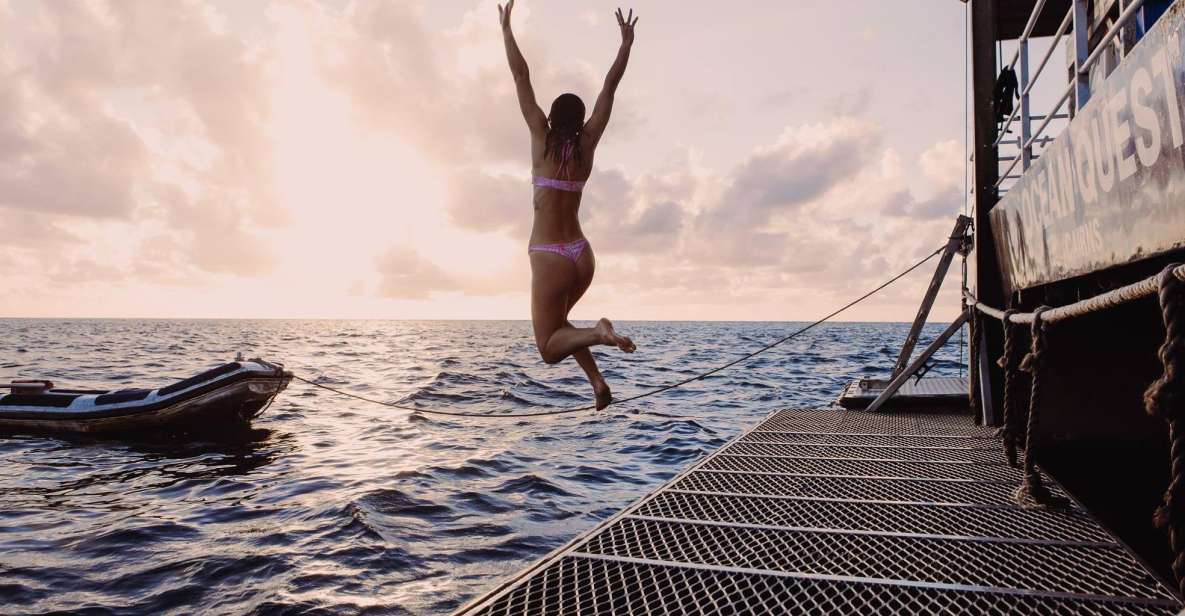 Cairns: Great Barrier Reef Overnight Snorkeling Boat Trip - Onboard Amenities