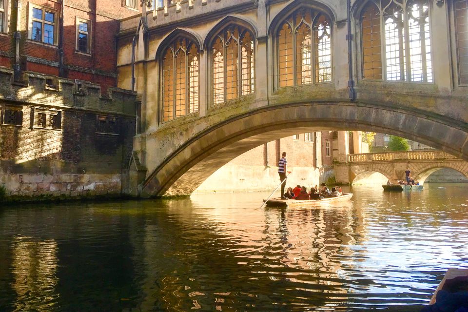 Cambridge: Discover the University Punting on the River Cam - Itinerary Highlights