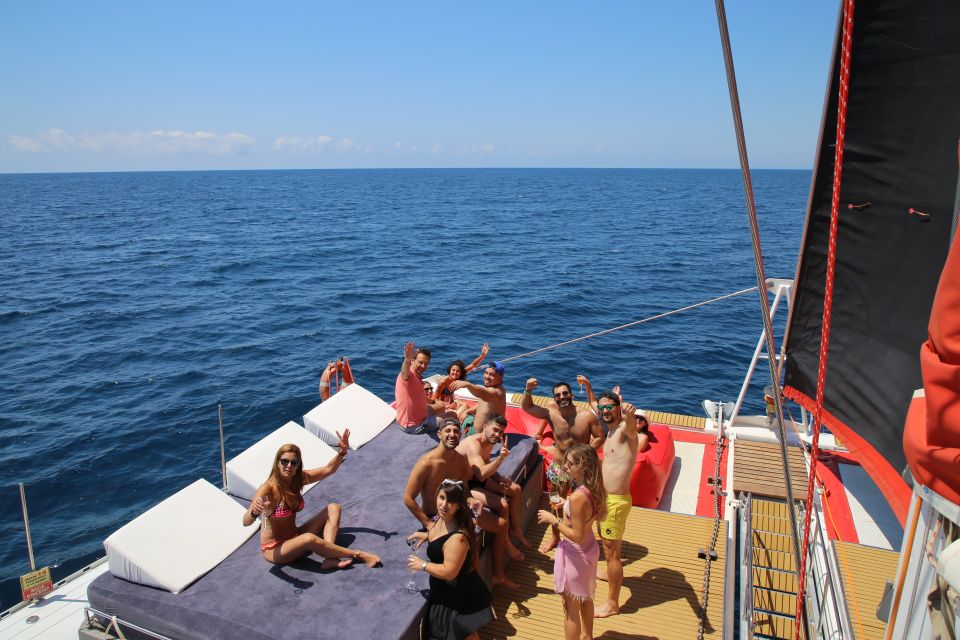Cambrils: Catamaran Day Cruise With BBQ and Drinks - Catamaran Features