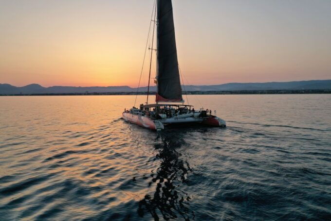 Cambrils: Sunset Catamaran Cruise With Drinks - Itinerary Highlights