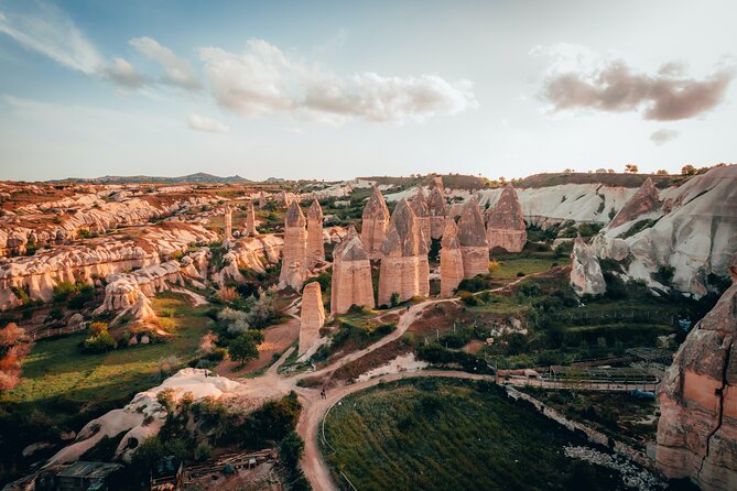 Cappadocia Red Tour With Small Group - Small Group Experience