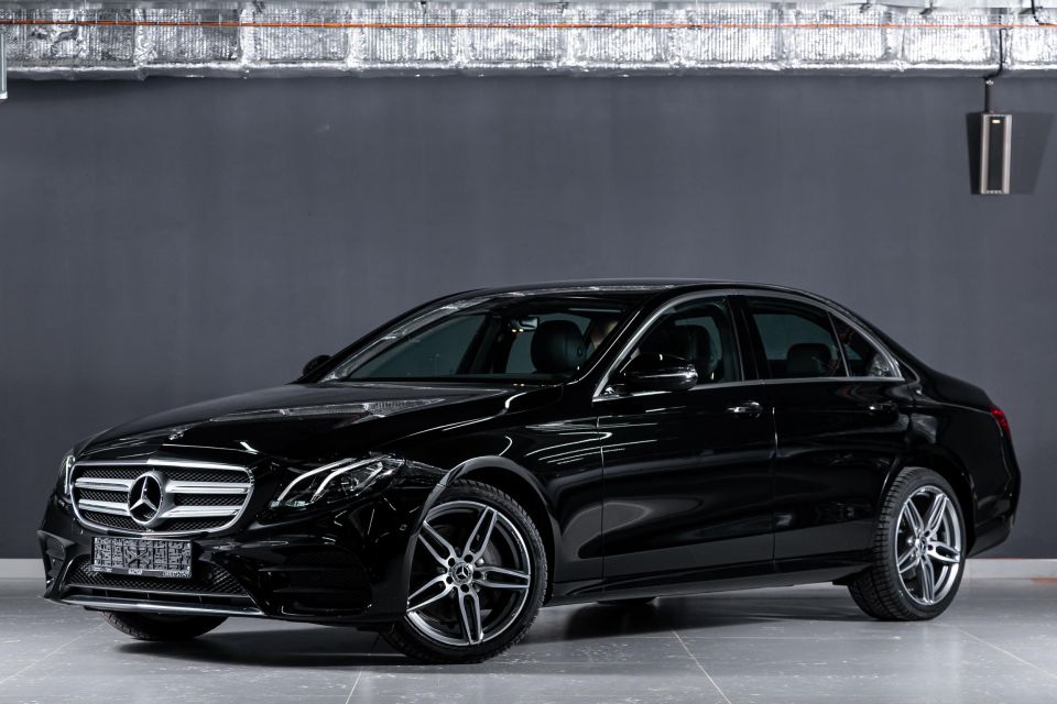 Central Rome to Florence Luxury Transfer E-class - Pickup and Accessibility