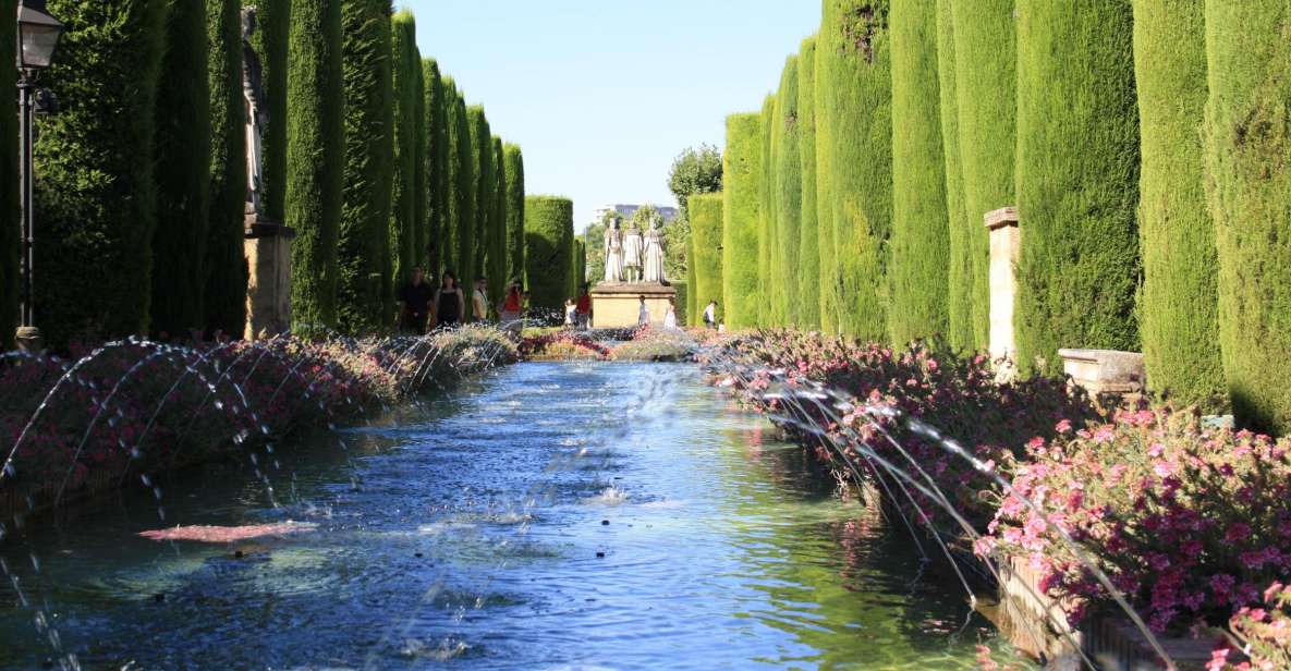 Córdoba: Alcázar and Jewish Quarter 2-Hour Guided Tour - Experience