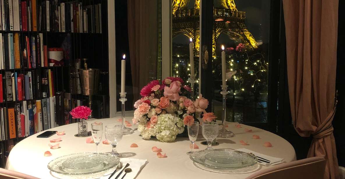 Cosy Private Romantic Dinner in Front of the Eiffel Tower - Romantic Meal With Iconic Views