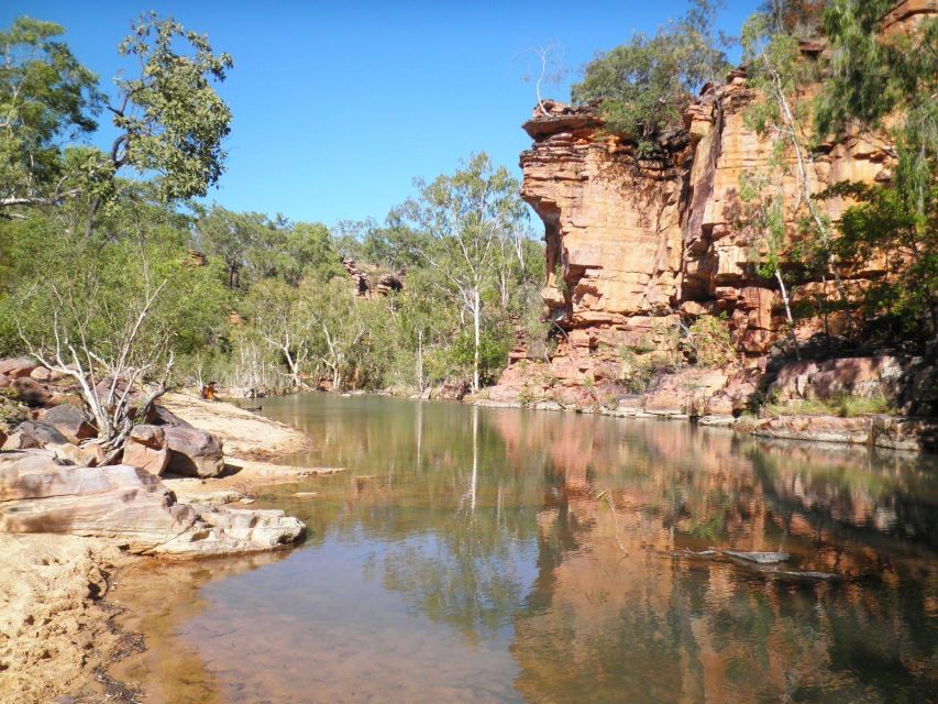 Darwin to Alice. Alice to Darwin. the Explorer's Way - Journey to Renner Springs and Daly Waters