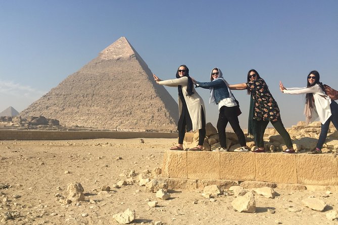 Day Tour To Pyramids of Giza and Egyptian Museum - Visitor Experience at the Pyramids