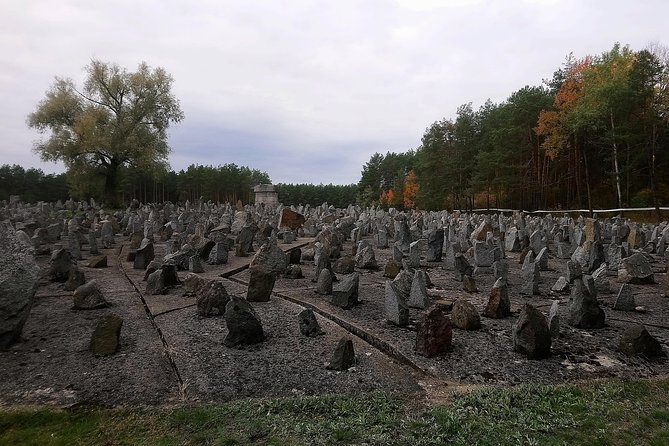 Day Trip From Warsaw: Treblinka and Tykocin - Exploring Tykocin Castle