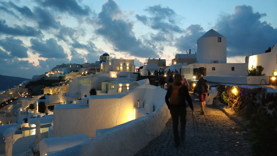 Dazzling Christmas Tour in Santorini - Visit Highlights and Activities