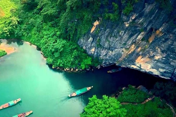 Deluxe Small Group : PHONG NHA CAVE - Paradise Cave Full Day Tour - Group Size