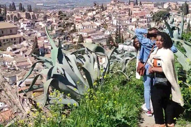 Discover the Caves of San Miguel and Sacromonte Private Tour - Tour Guide Information