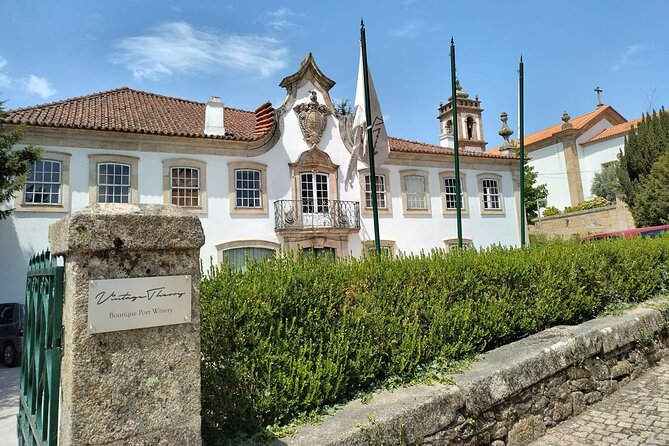 Douro Tour With 2 Wine Estate and Tradicional Lunch - Tour Itinerary