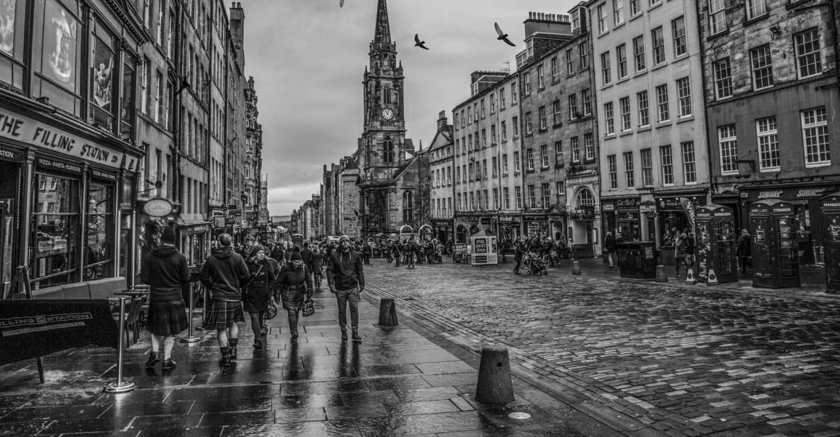 Edinburgh: Self-Guided Mystery Tour by The Royal Mile - Accessibility and Meeting Point