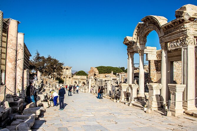 Ephesus and Pamukkale 2 Day Trip From Marmaris and Icmeler - Meal and Beverage Information