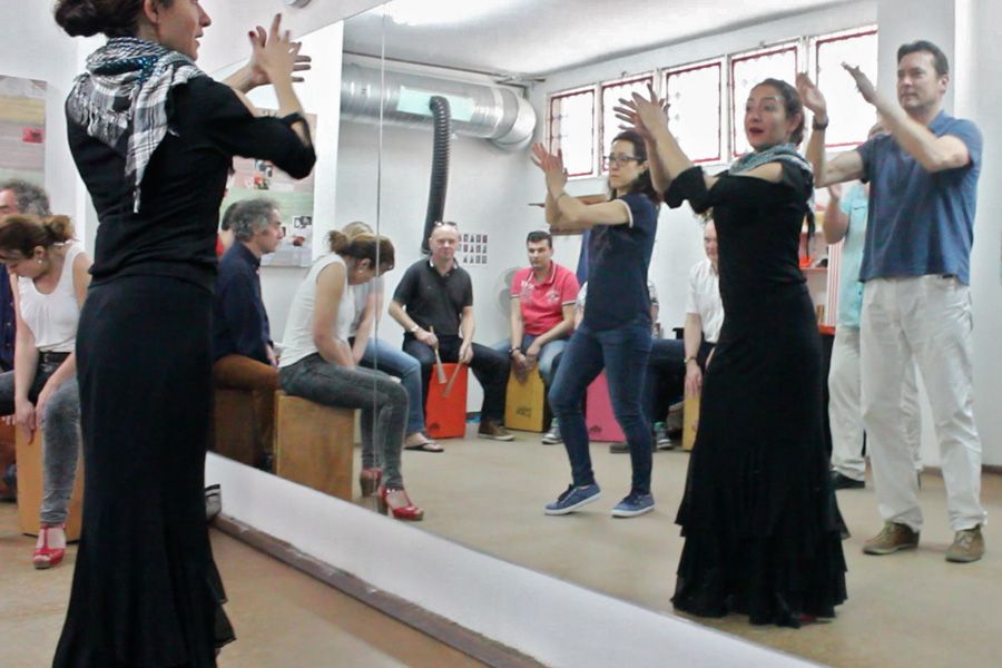 Flamenco Dance Lesson: 60-Minute Class in Seville - Inclusions