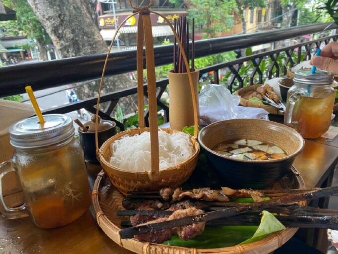 Food on Foot Tour Hanoi Small Group Daily Departure 18:00 - Experience and Itinerary