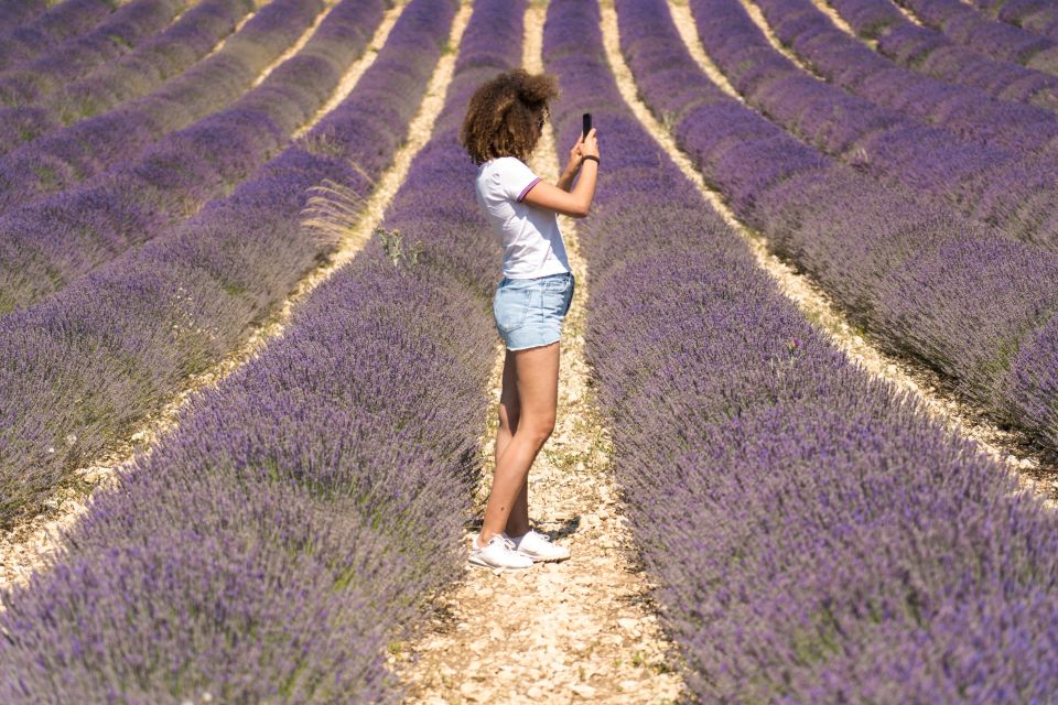 From Aix-en-Provence: Sault Lavender and Gordes Day Trip - Exploring Gordes Village