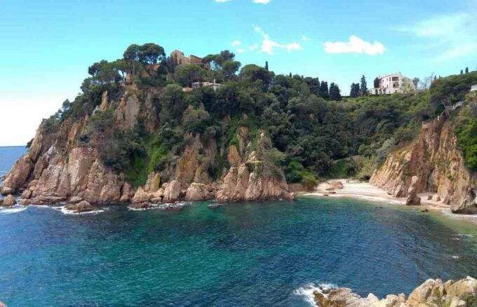 From Barcelona: Costa Brava Private Guided Tour - Itinerary