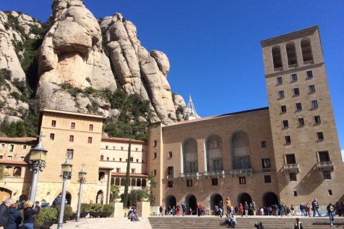 From Barcelona: Montserrat Private Guided Tour and Cable Car - Customer Reviews