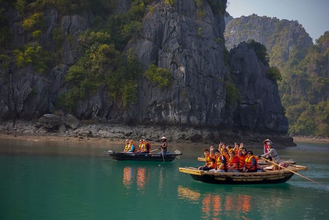 From Hanoi: Ha Long Bay Full Day Kayaking & Swimming With Seafood Lunch - Thien Cung Cave Discovery