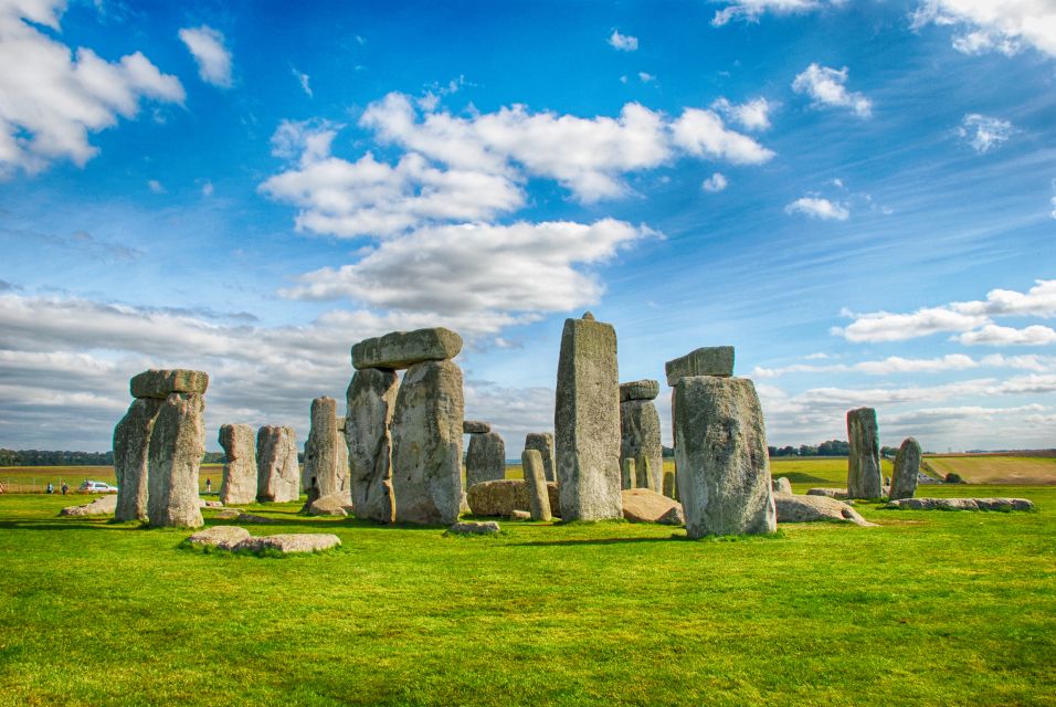 From London: Private Skip-the-Line Stonehenge Tour - Experience