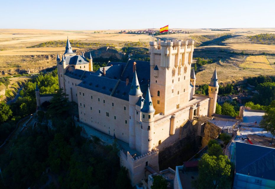 From Madrid: Segovia Tour With Cathedral and Alcazar Entry - Itinerary Highlights