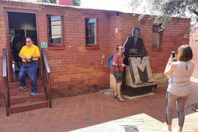 Full Day Soweto Township and Apartheid Museum With Light Lunch - Apartheid Museum Experience