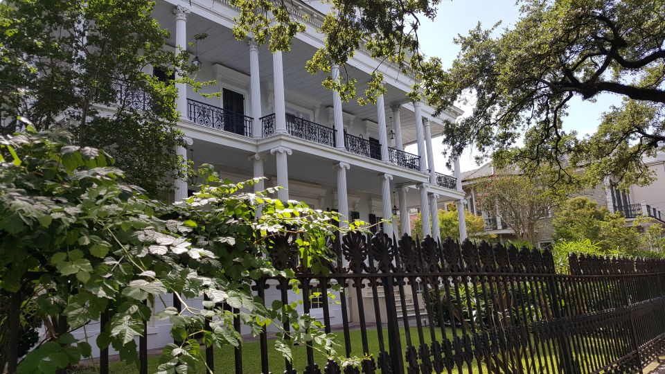 Glamorous Garden District Tour - Meeting Point