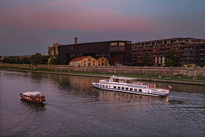 Gondola Cruise the Vistula River Krakow Private Tour up to 12 Person - Common questions