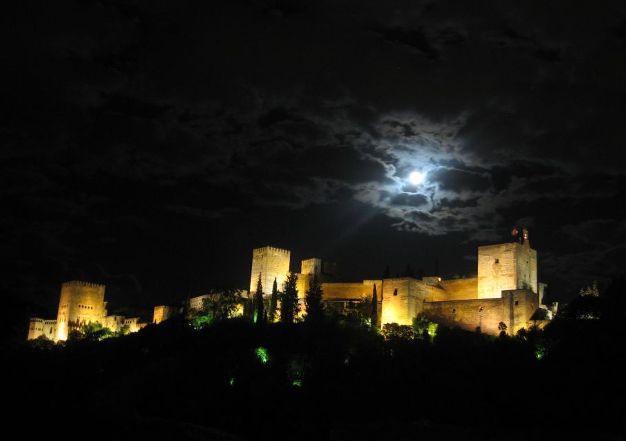 Granada: Alhambra Night Tour - Full Description of Tour