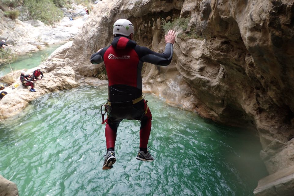 Granada: Río Verde X-Pro Canyoning Private Tour - Location Details