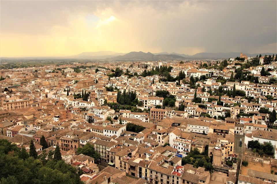 Granada: Sunset Walking Tour in Albaicín & Sacromonte - Booking Information